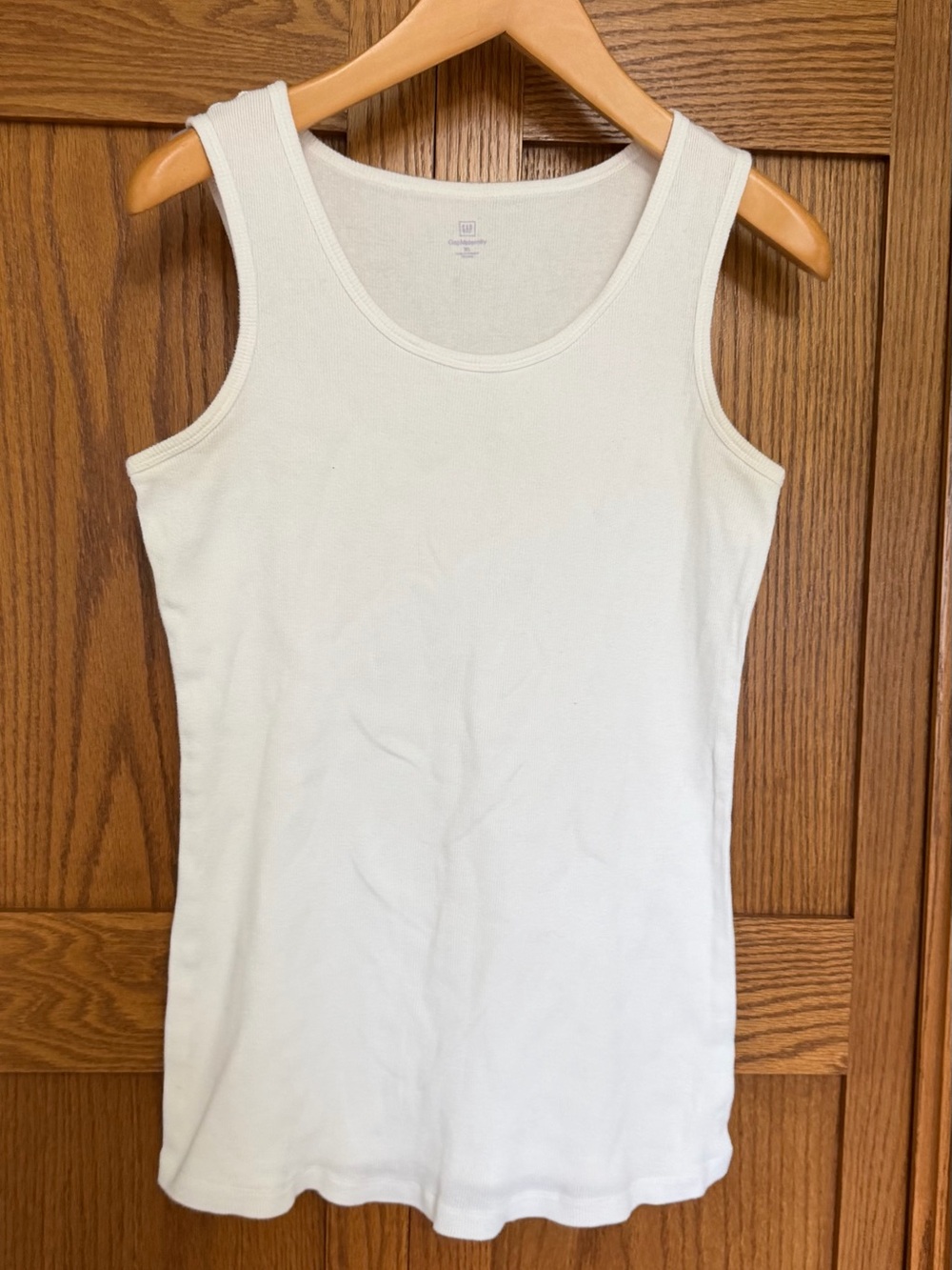 GAP Maternity Women's Cream Ribbed Tank Top